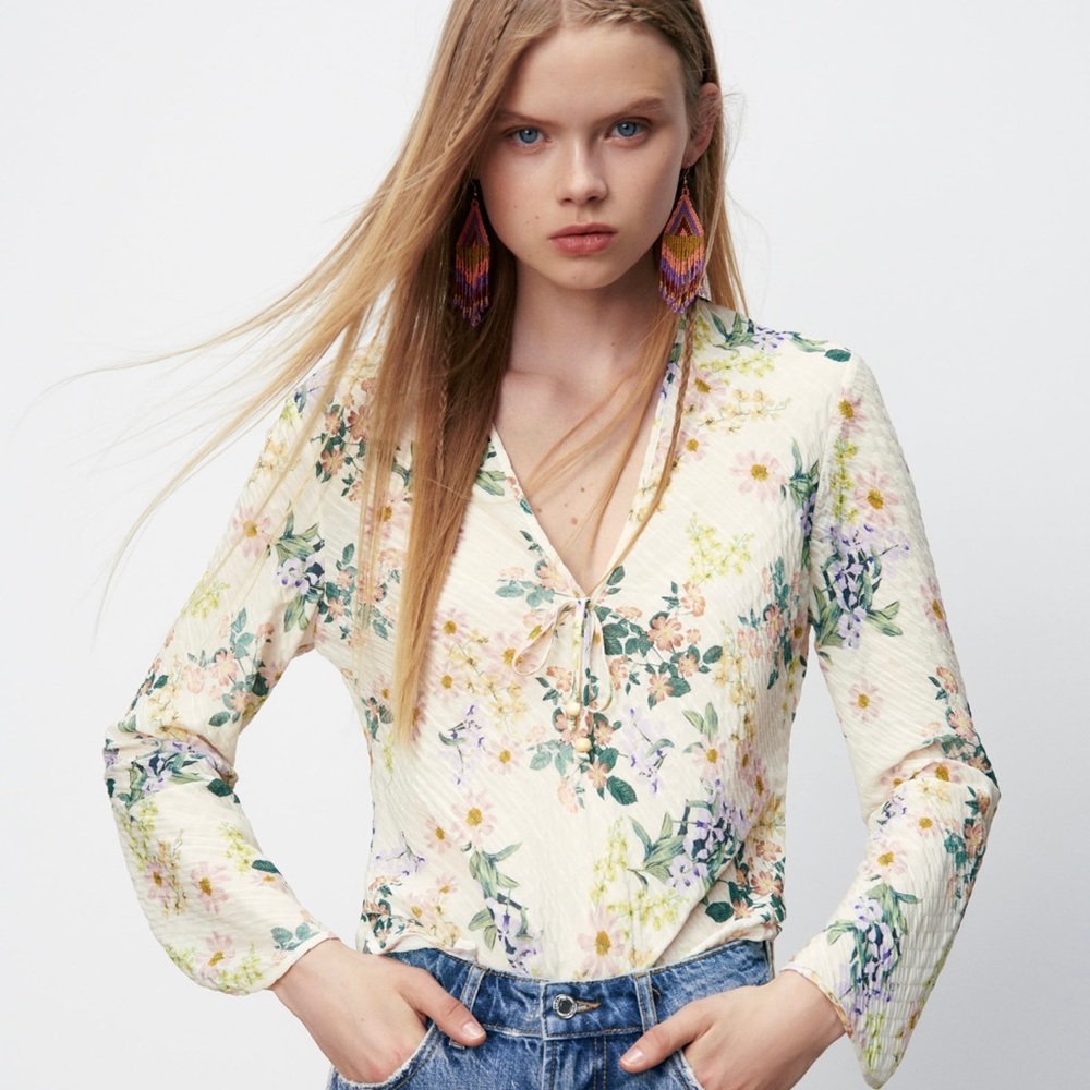 💫 Zara Floral Print Blouse 💫